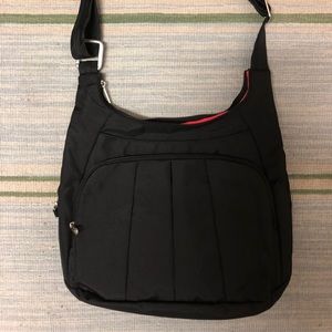 Travelon Anti Theft Hobo
